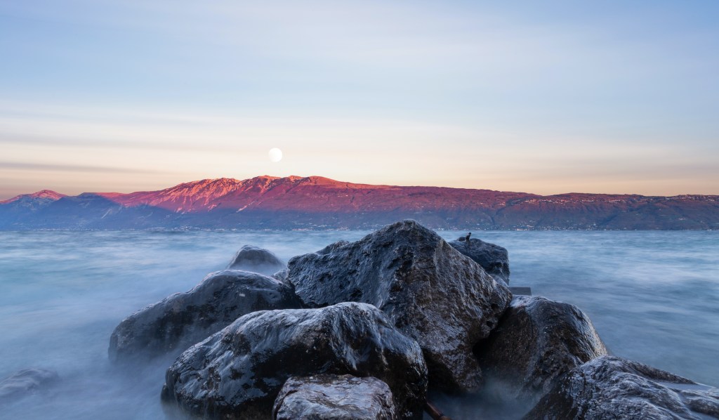 Paesaggio lunare sul&nbsp;Garda.